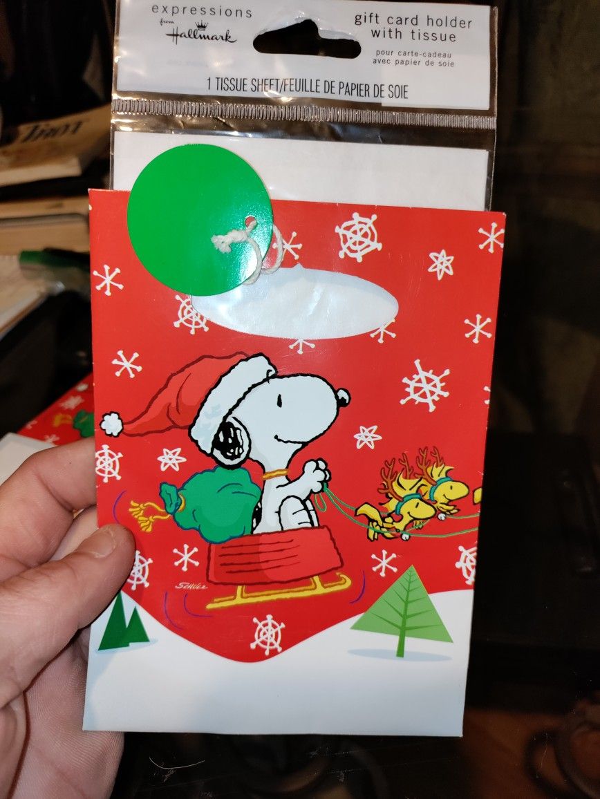 Hallmark Peanuts Snoooy Woodstock Gift card Holder With Tissue Paper 