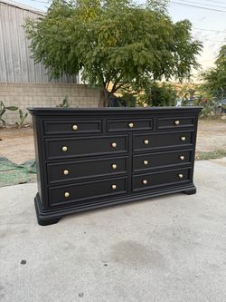 Dresser (Free Delivery)