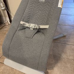 Chico  E-Motion Auto Glider & Baby Bouncer