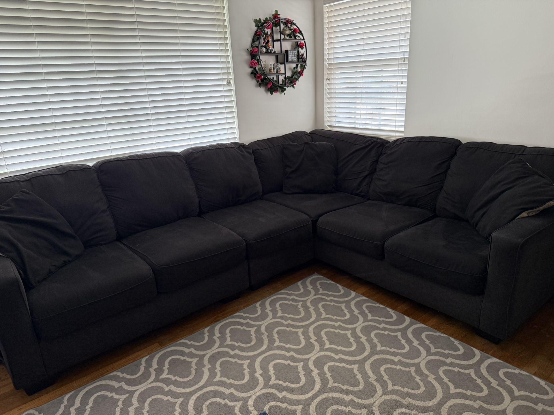 Sectional Couch 