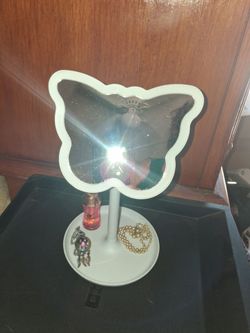 Cute Touch-Light Butterfly Mirror Jewelry Tray