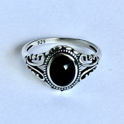 Black Agate  💍 925 Sterling Silver Ring Size 7
