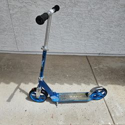 Razor A5 Lux Kick Scooter