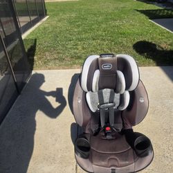 Evenflo 3 In 1 Convertible Carseat 