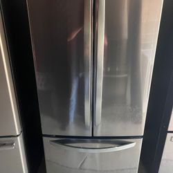 Refrigerator—free Delivery 🚚 