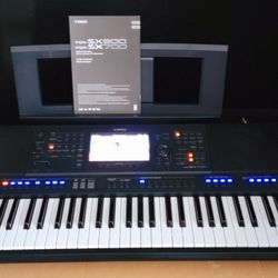 Like New - Yamaha Keyboard PSR-SX700 