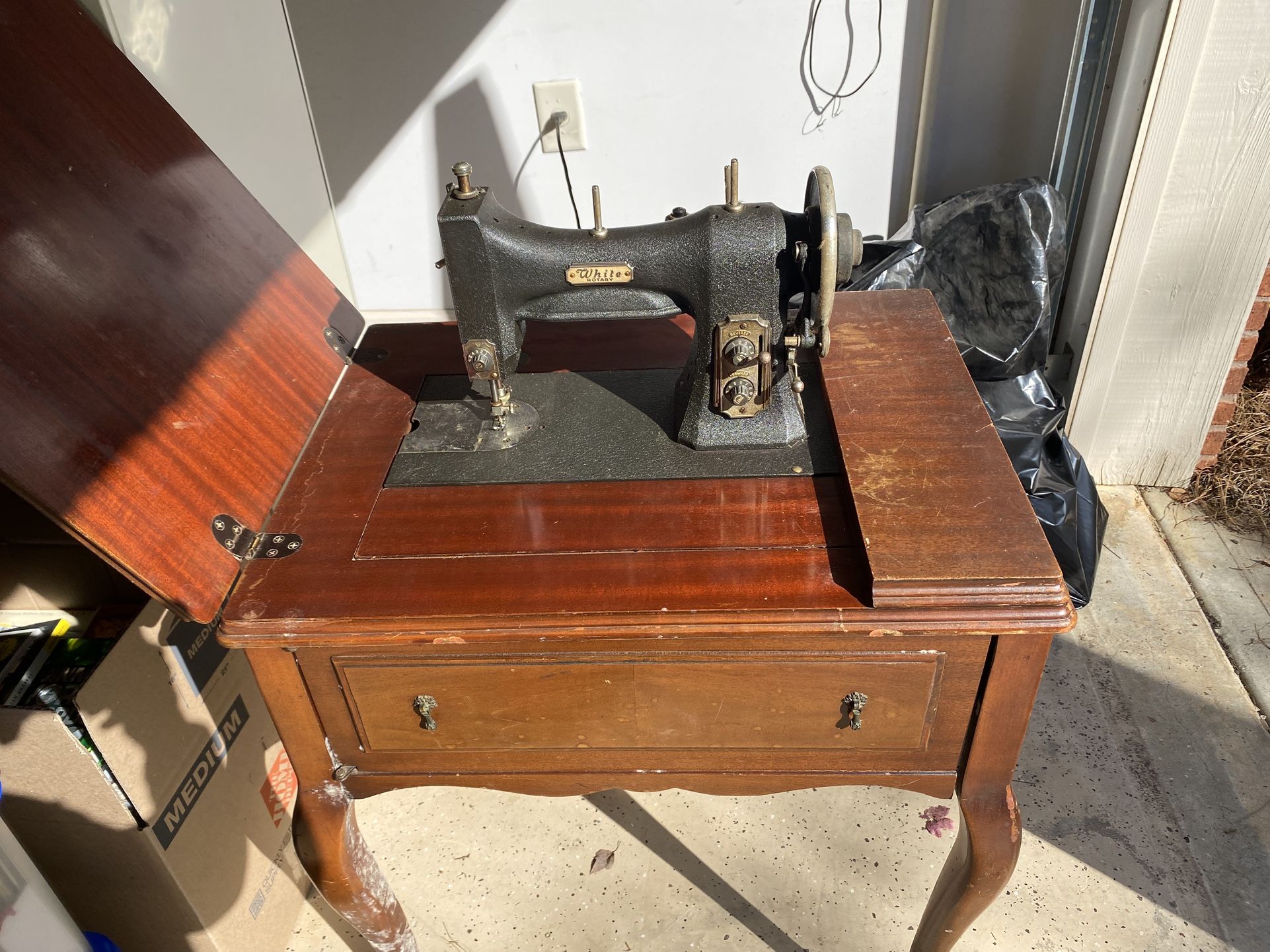 Sewing Machine