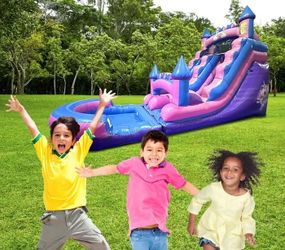 Water slide // Bounce house