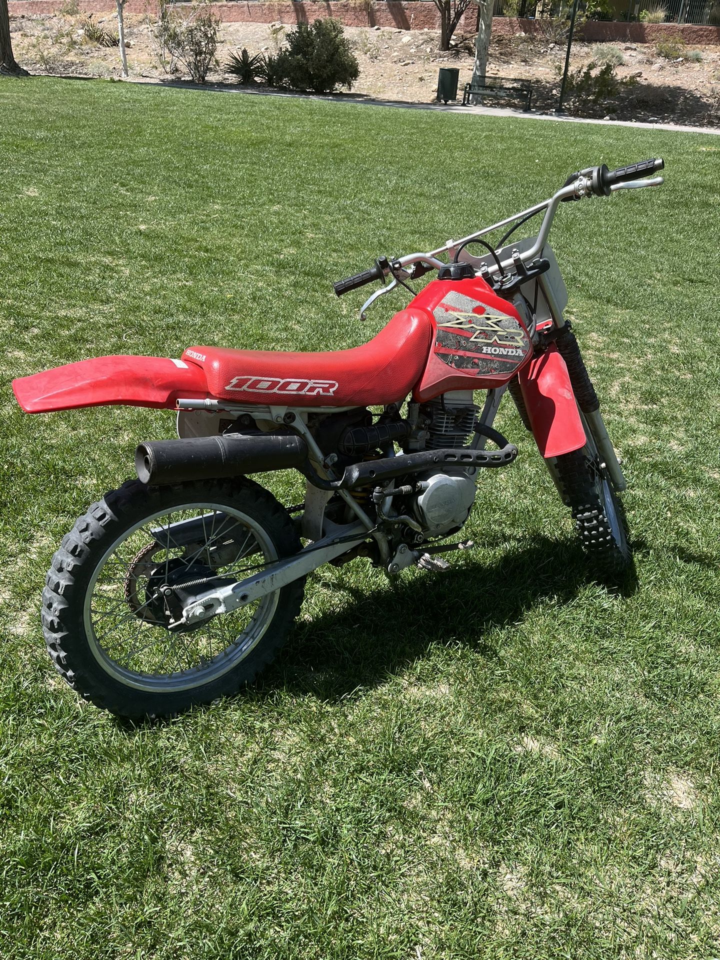 xr100 2000