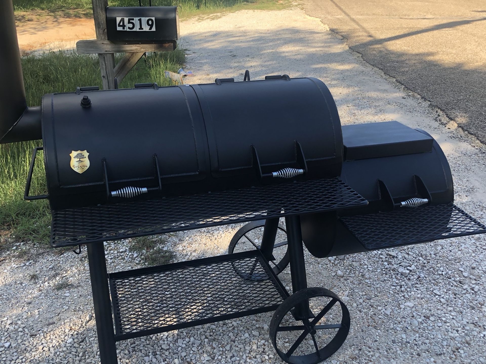 Trailer BBQ Pit With Awnings