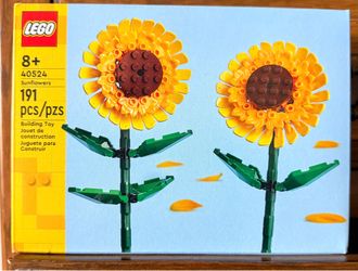 New in box Lego Sunflowers