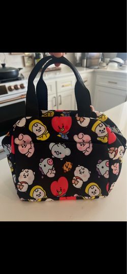 BTS BT21 lunchbox wit hand sanitizer