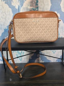 Brown/white Michael Kors Crossbody