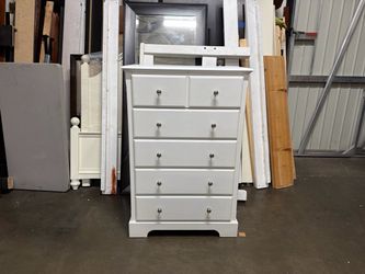 White 5-Drawer Chest Dresser