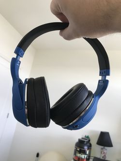 Skullcandy Hesh 2 wireless headphones