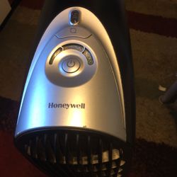 Honeywell Air Purifier Cleaner W/Reusable Filters