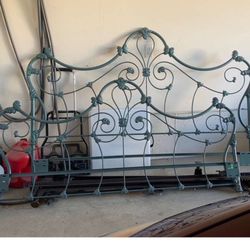 Vintage King Size Elliot’s Designs Head/Footboard King Size