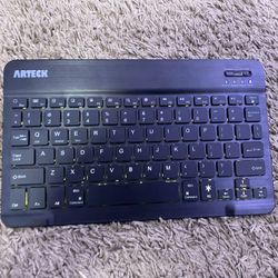 Arteck Backlit Bluetooth Keyboard