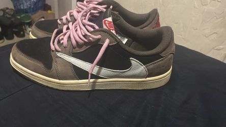 Travis Scott x Air Jordan 1 Low OG “Mocha.”