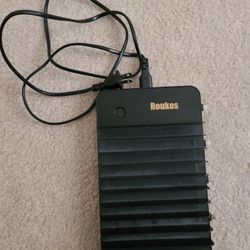 ROUKOS 10-PORT USB Smart Charger Station Model FP-C10A 

