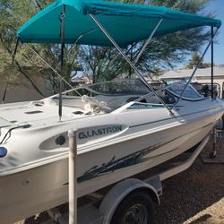 2003 Glastron Boat