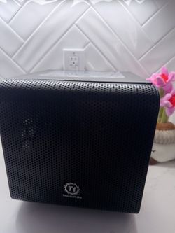 Thermaltake Core V1  SPCC Mini ITX Cube Computer Chassis - Black