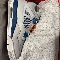 Air Jordan 4 Military Blue 