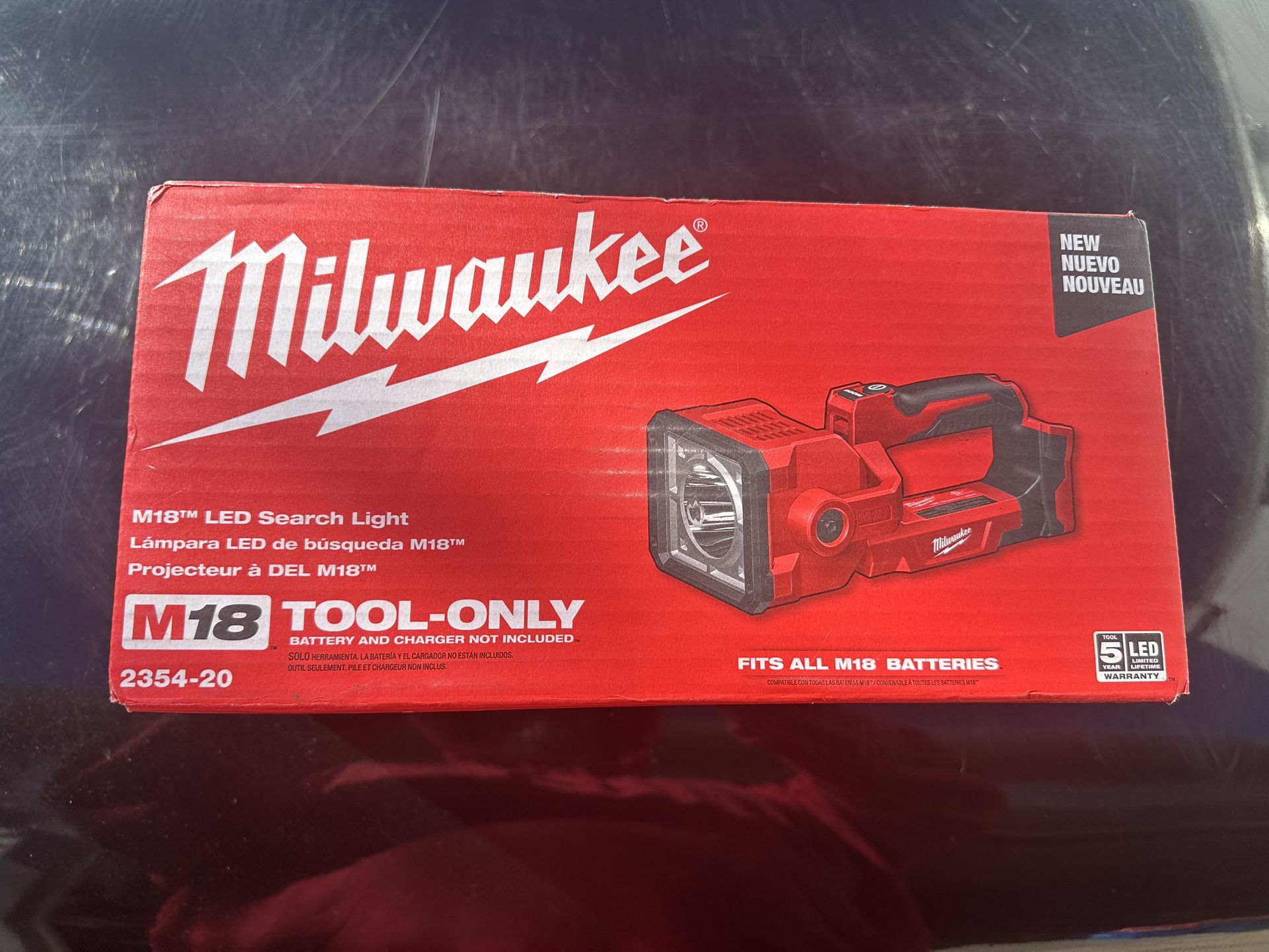 Milwaukee M18 Search Light