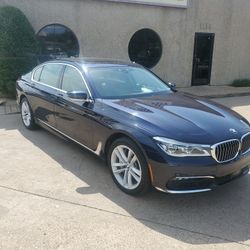 2016 BMW 750