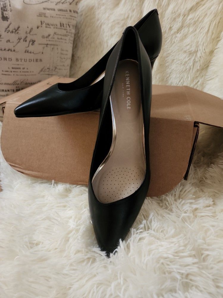 Kenneth Black Brand NEW