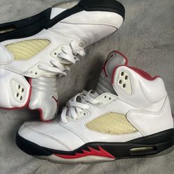 Jordan 5 Fire Red 