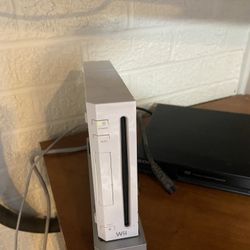Nintendo Wii Console Bundle