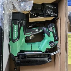 METABO HPT 16 Ga. Cordless NAILER kit