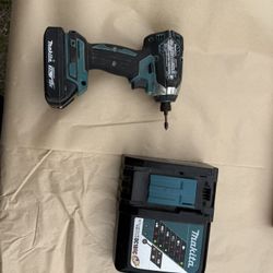 Makita 18V LXT Brushless Impact Driver kit