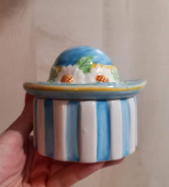 Floral Hat Powder Jar
