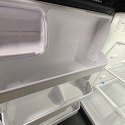 2021 Frigidaire Fridge And Freezer 
