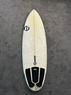 Bunker Surfboard 5’8