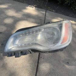 Chrysler 300 Driver Headlight 