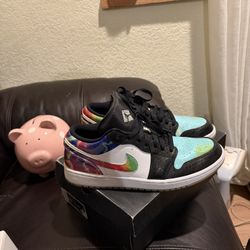 Jordan 1 Low Galaxy Size 10.5