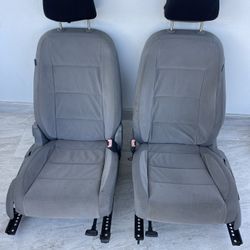 ASIENTOS PARA CARRO O TROCA