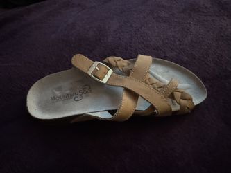 Sandal