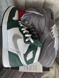 AJ1 Gorge Green , AJ5 Cool Grey