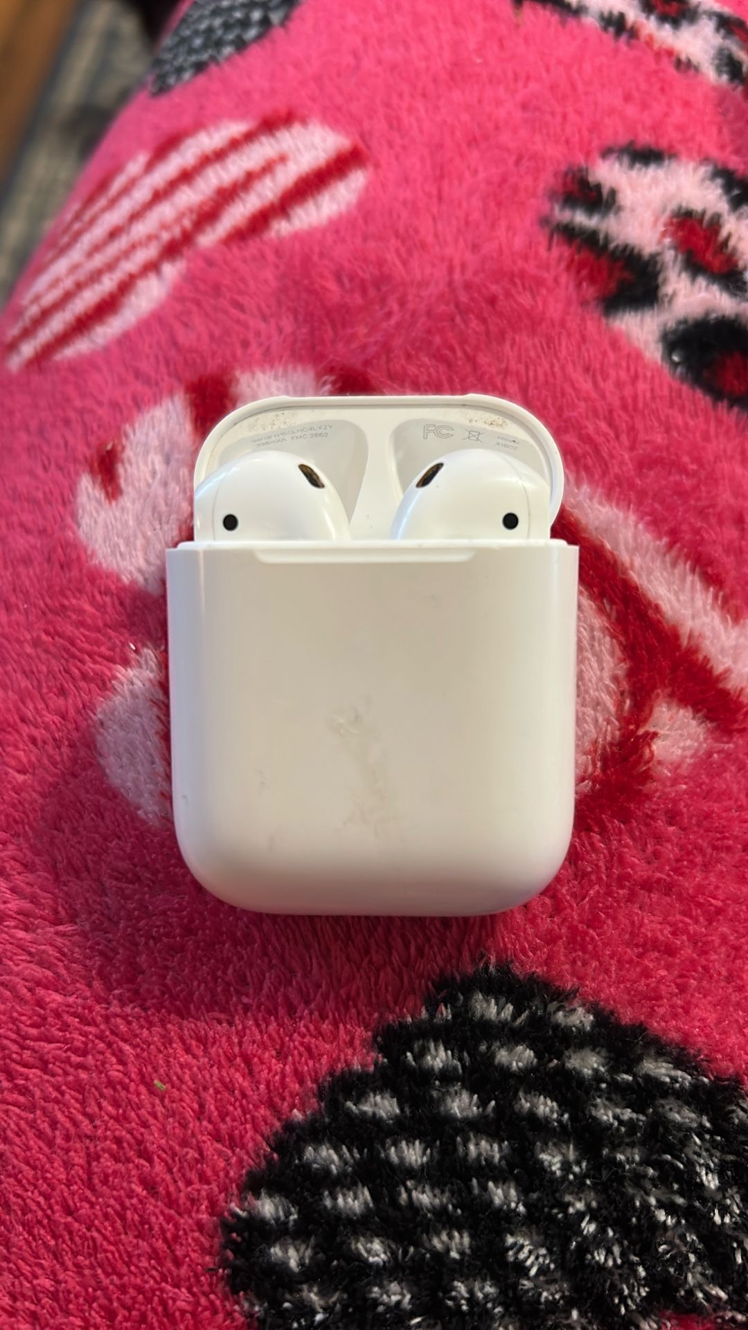 Apple AirPods First Gen