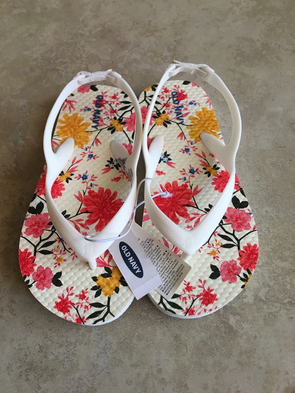 Old Navy Toddler Girl’s Flower Flip Flop Sandals Size 10 for Sale in ...