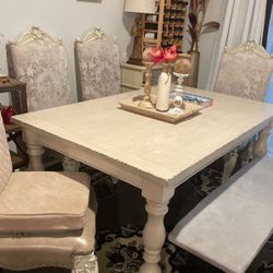 Dining Table & Chairs 