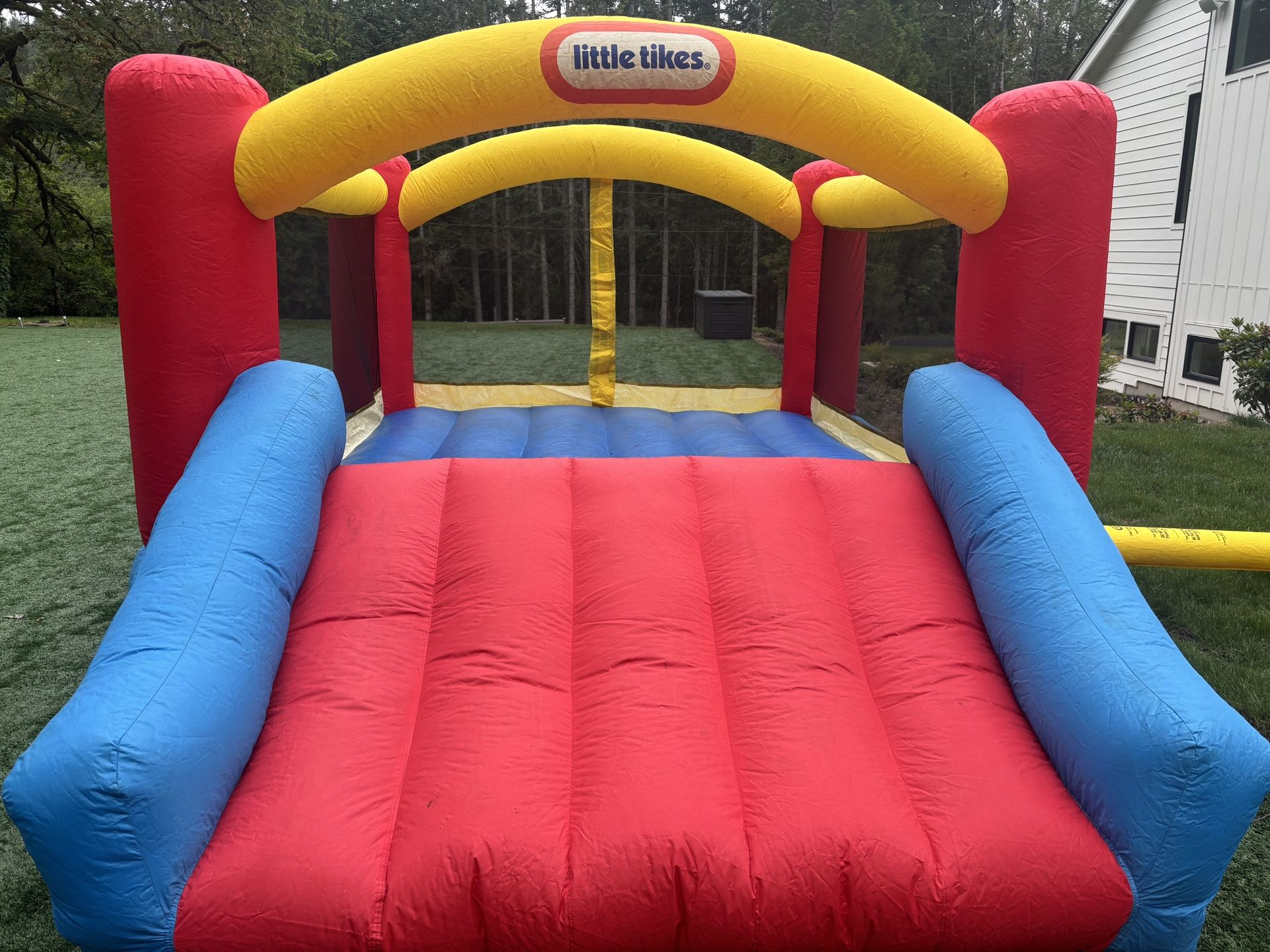Little Tikes Bounce House