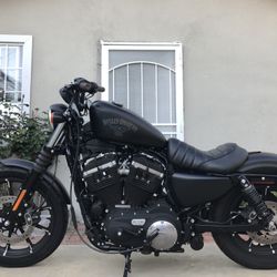 2016 Harley Division Iron 883