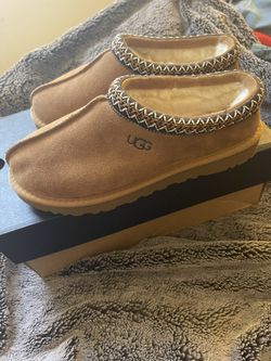 Uggs Slippers For Men Size 9