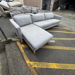 Sectional Couch (WE DELIVER)