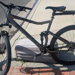 Full suspension mountain bike
